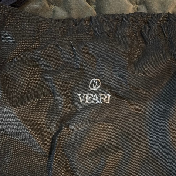 VEARI Elegant Brown Crocodile-Embossed Women's Bag - Picture 6 of 6